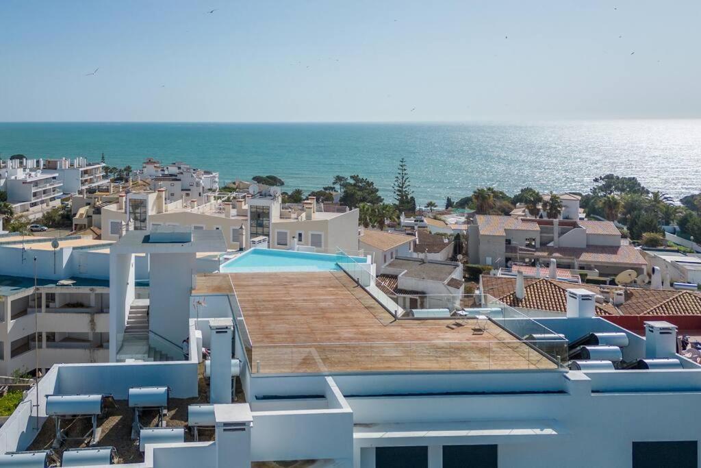 Appartement Perfect Place To Escape To With Rooftop Infinity Pool à Olhos de Agua  Extérieur photo